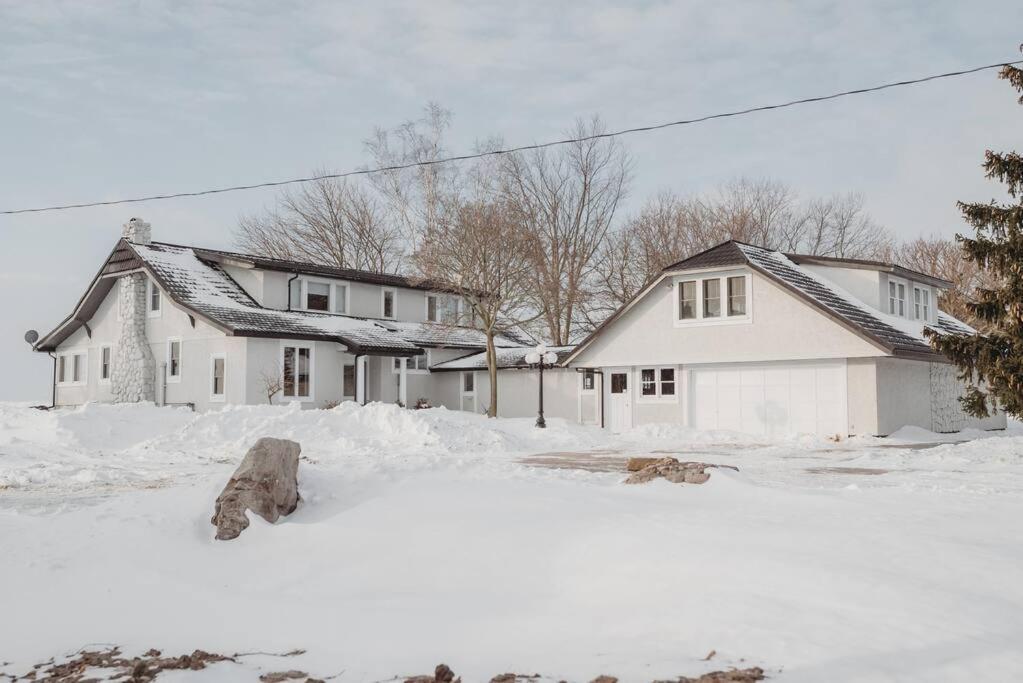 Beach House In Niagara Wainfleet Exterior photo